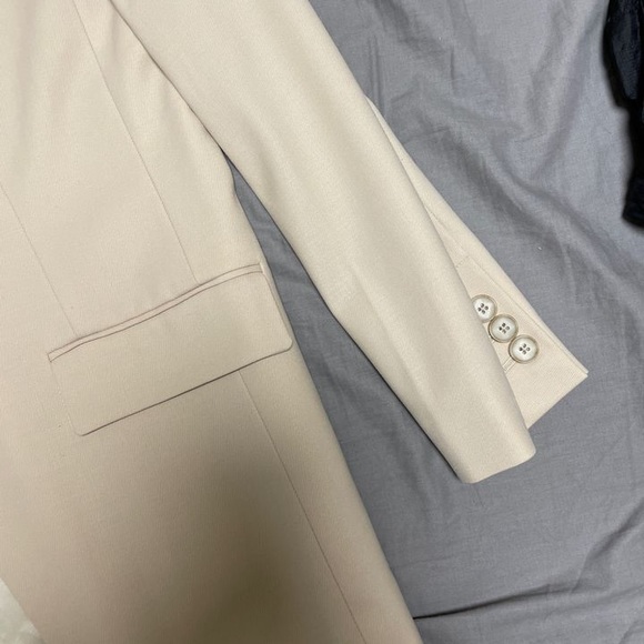 Aritzia Babaton Agency Blazer - Picture 4 of 6